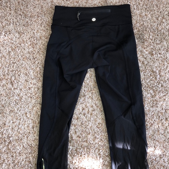 LULULEMON ATHLETICA BLACK LEGGINGS SIZE - 2 - Picture 2 of 8
